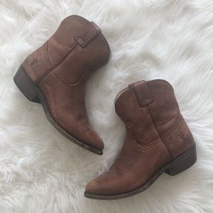 Frye Billy Short Light Brown Booties